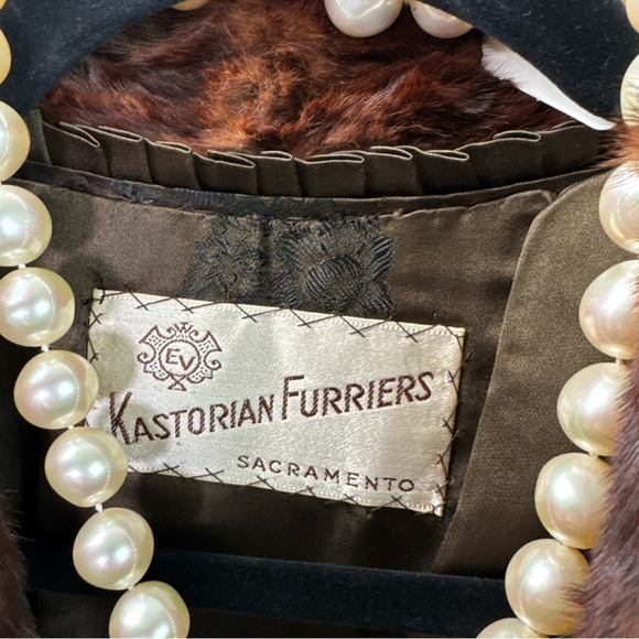 Kastorian Furries sacramento With MVS patch size Medium vintage mink fur women - Picture 2 of 9